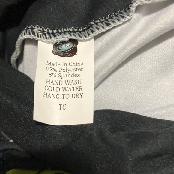 New without tags, women’s leggings with pockets each side/Very soft material. - Picture 4 of 4